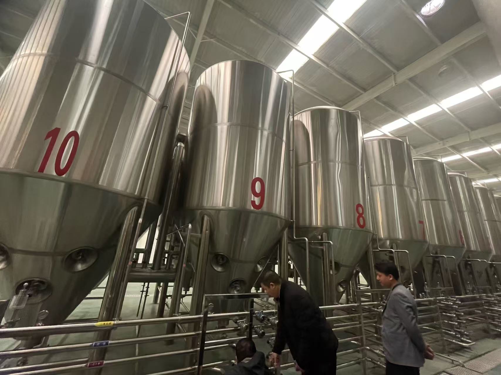 安康精酿啤酒设备厂—平面布置、设备设计、制造、调试、培训等一条龙服务